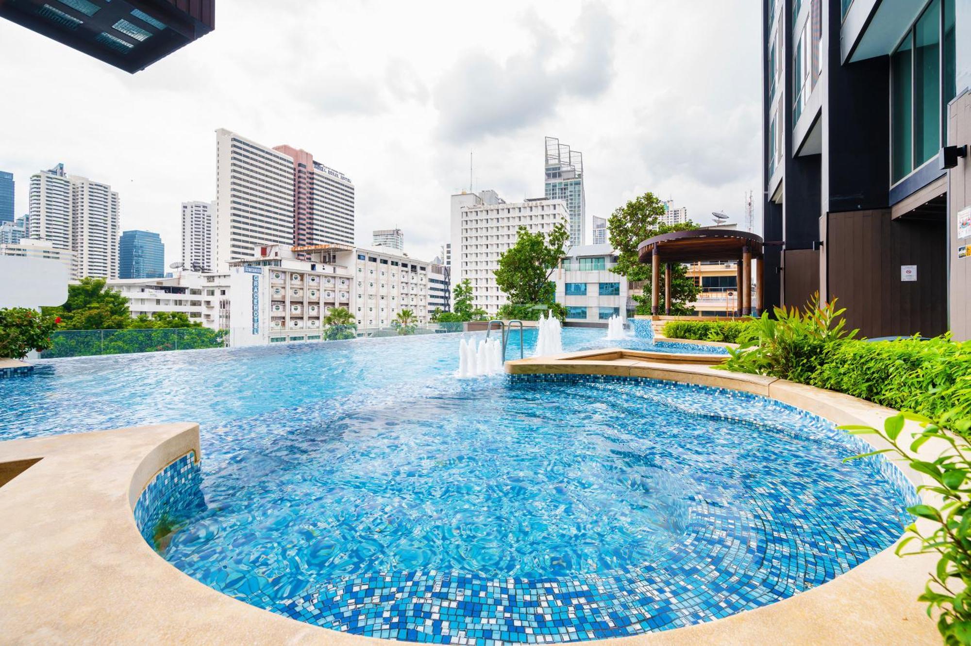 The Rich Residence Sukhumvit Nana バンコク都 エクステリア 写真